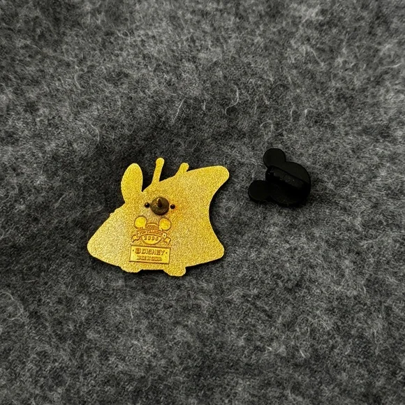 Disney Pin Trading 2005 Stitch Space Disc - Picture 2 of 2